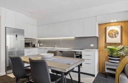 Arthur's Point Apartment | Residence Du Parc - Awa Apt 16a