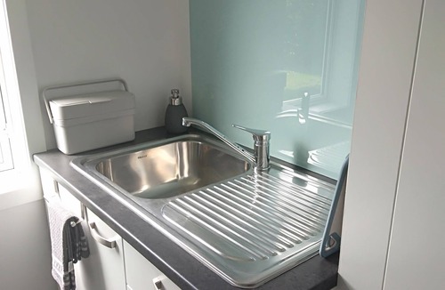 Hamilton North Apartment | Restful garden studio in Central Hamilton