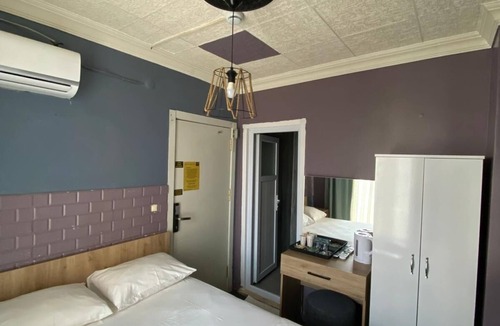 Pendik Cabin | Retro Suites