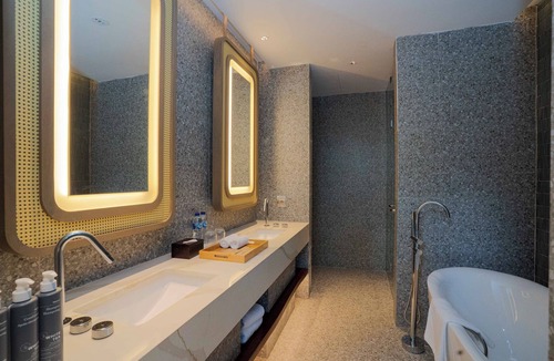 Tanjung Uncang Hotel | Riahi by Swiss-Belhotel