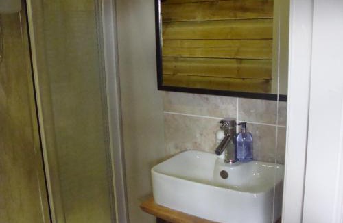 Stand Bed & Breakfast | Riggend Farm Accomodation