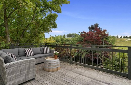 Wanaka House | Rippon Lea - Wanaka-Relax and unwind, or set out on an adventure