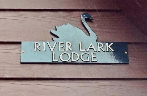 Thistley Green Ski Chalet | River Lark Lodge