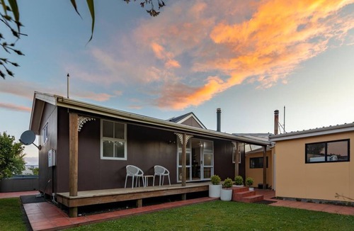 Hokitika House | Rivermouth Retreat - private and secure