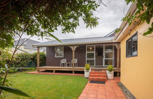 Hokitika House | Rivermouth Retreat - private and secure