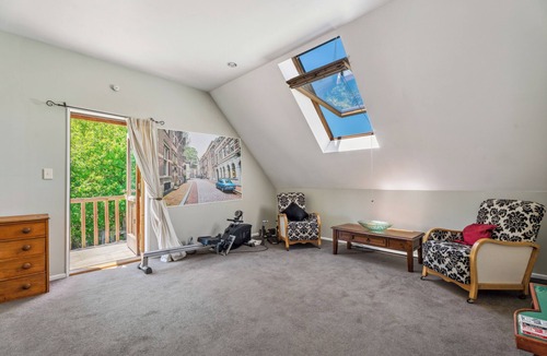 Arrow Junction Ski Chalet | Riverside Retreat in beautiful Arrow Junction