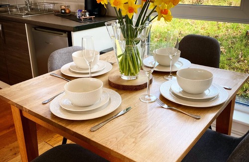 Knockbain House | Romantic, luxury lodge on the NC500 - Druid House Lodge