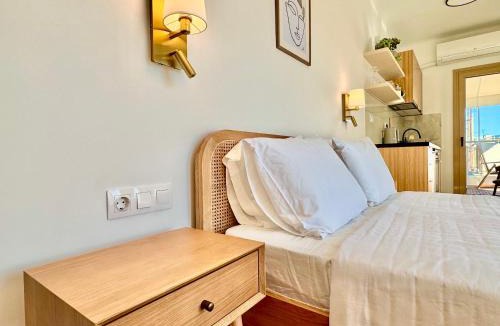 Agios Panteleimonas Apartment | Rooftop Oasis - Design Studio with Acropolis View