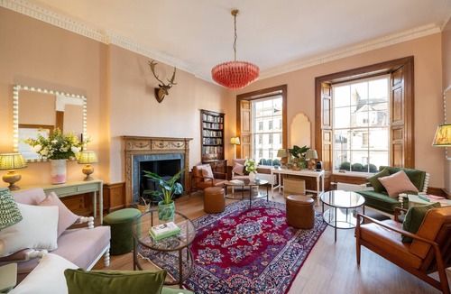 New Town House | Room 9 Summary: No. 5