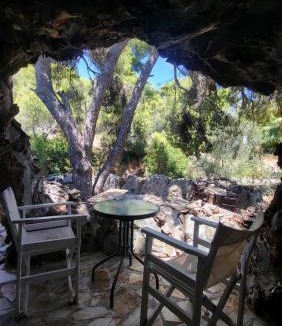 Salamis House | Rooms the other side of the island by Patitiri