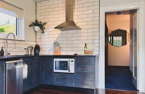 New Town Apartment | Rose Court "Aristone". Rest, Relax & Revitalize