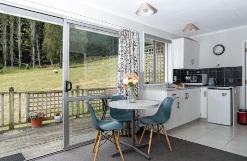 Dunedin Apartment | Roselle Farm Cottage