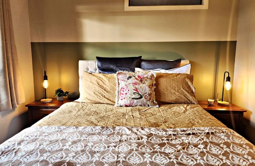 Hamurana House | Rotorua - Cozy Lake Retreat