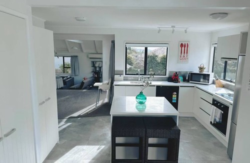 Lynmore House | Rotorua Redwood Retreat