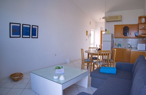 Kato Stalos Apartment | Rouladina Apt 6