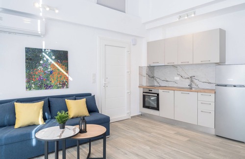 Paralia Ofryniou Villa | Roxani Two - Bedroom Duplex with Garden