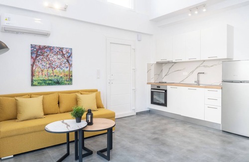 Paralia Ofryniou Villa | Roxani Two - Bedroom Duplex with Garden