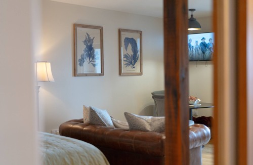 Mallaig Apartment | Rum Accessible Studio Apartment