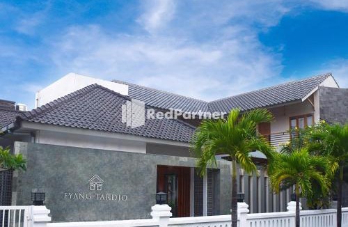 Sukoharjo Hotel | Rumah Eyang Tardjo Syariah Mitra RedDoorz