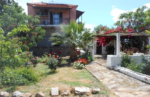 Leonidio House | Rural idyll an directly at the sea: holiday house with wifi in Arcadia, Peloponn