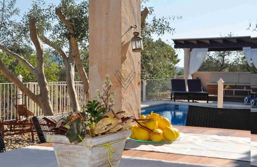 Petra Cottage | Rural retreat with views and private pool