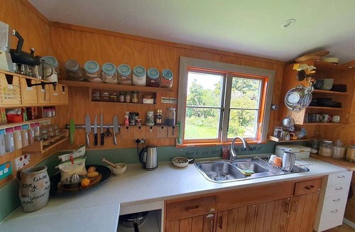 Patons Rock Cabin | Rustic Holiday Rental near Golden Bay in Takaka, New Zealand