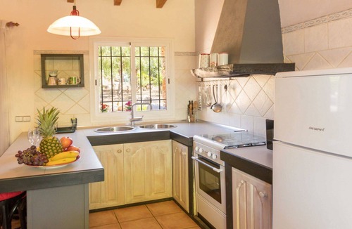 Llubi House | SaCabanya - Quaint little house with pool