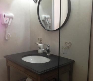 Paleopolis Apartment | Saint Louis