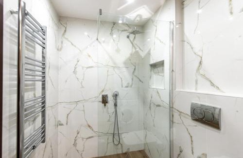 Thessaloniki City Centre Apartment | Salonica forest inn- One
