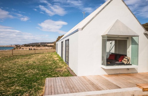 Little Swanport House | Saltworks Beach House - fun with family & friends