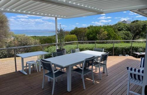 Coles Bay House | Sandbar Beach House