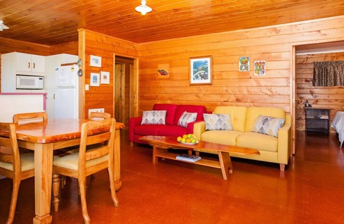 Matapouri House | Sandy Bay Beachfront - Holiday Home
