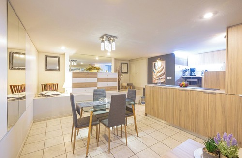 Marathon Apartment | Santa Barbara lux studio in Marathonas