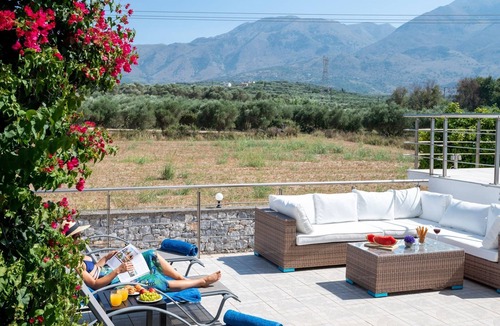Kavros Villa | Santo Villa, a riveting group sanctuary!
