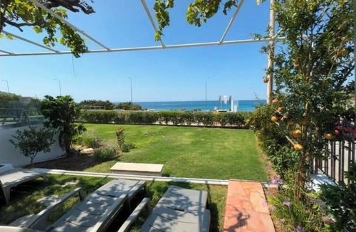Anavyssos Villa | Saroné Villa beachfront & amazing sunset view in Mavro Lithari Athens Riviera