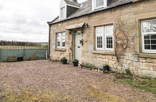 Coldstream Cottage | SAWERS REST, family friendly, with open fire in Coldstream