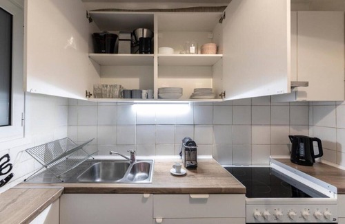 Exarhia House | Scandi-Chic Retreat: 2BR Apt.
