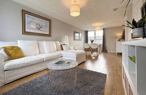 Linlithgow Apartment | Scandi Style Apartment with Stunning Views