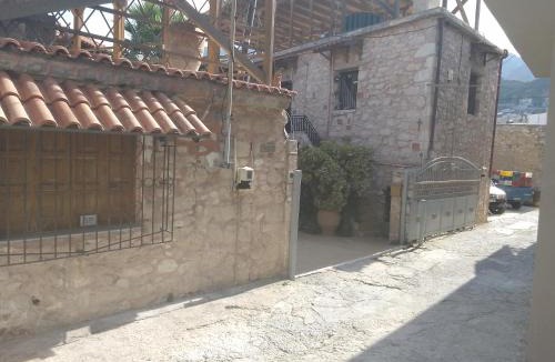 Krouson Villa | School1922