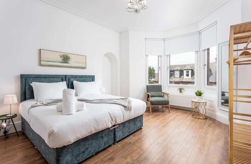 Kilmarnock Apartment | Scott Suite - Donnini Apartments