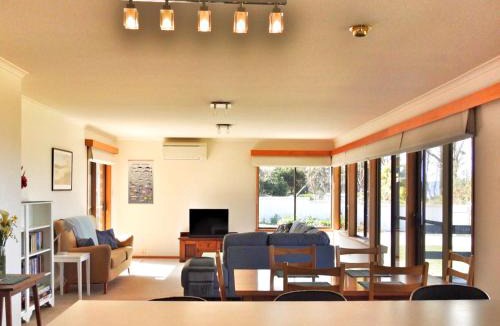 Surveyors Bay House | Sea Eagle at Roaring Beach
