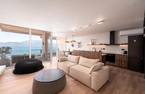 Gefira Mpania Apartment | Sea Flow - Luxury seafront Penthouse at Psani Beach