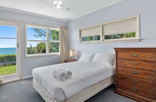 Pakawau House | Sea Front at Pākawau