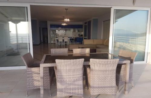 Sarande Apartment | Sea Front Penthouse