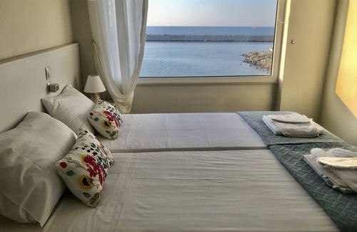 Malia House | sea view apts & suites by pachiplex