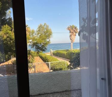 Paralias House | Sea View Beach House near Athens Airport