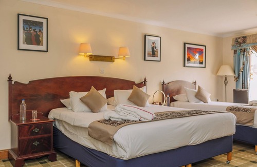 Oban Hotel | Sea View Stay Near Oban Bay | Stroll to Tower, Distillery & Museum