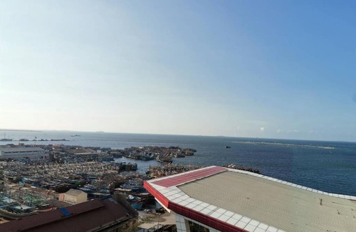 Pluit Apartment | Sea View Studio With 2 Beds Fast Wifi and Mall