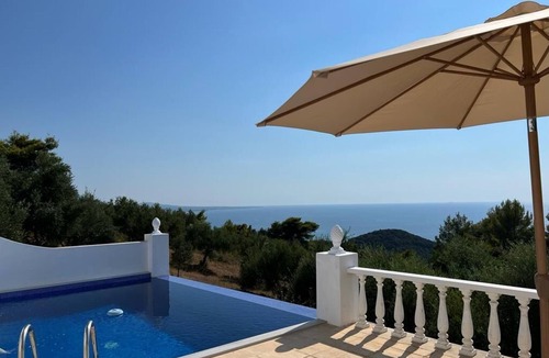 Lepreo House | Sea view vacation home in secluded location
