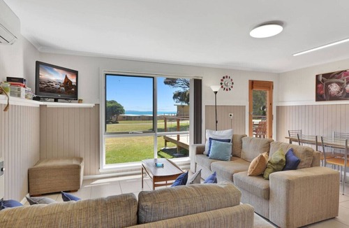 Four Mile Creek House | Sea View Villa - White Sands